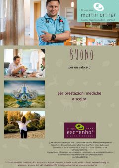 un poster di un uomo con le braccia incrociate